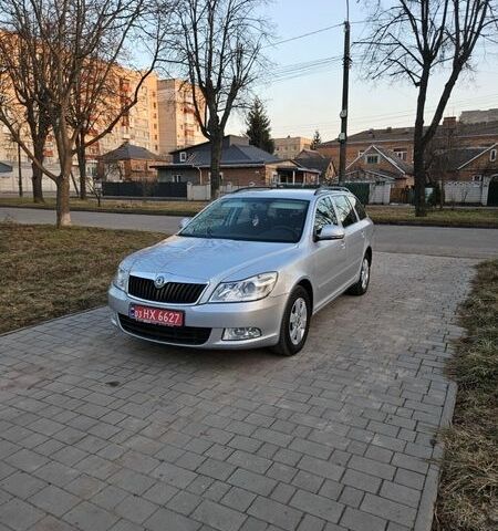Серый Шкода Октавия, объемом двигателя 1.4 л и пробегом 225 тыс. км за 7700 $, фото 1 на Automoto.ua