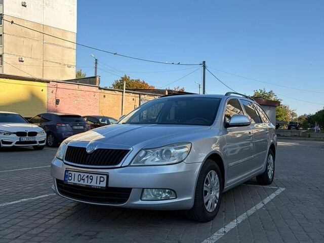 Серый Шкода Октавия, объемом двигателя 1.6 л и пробегом 316 тыс. км за 6800 $, фото 1 на Automoto.ua