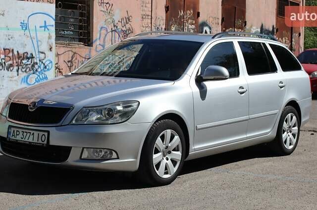 Сірий Шкода Октавія, об'ємом двигуна 1.6 л та пробігом 267 тис. км за 9500 $, фото 1 на Automoto.ua