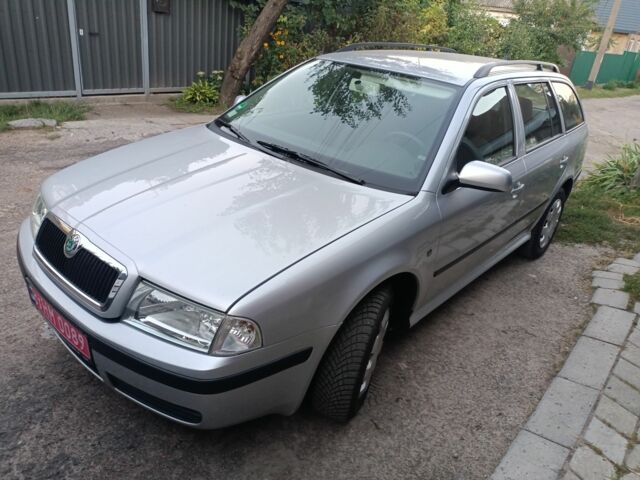 Сірий Шкода Октавія, об'ємом двигуна 0 л та пробігом 186 тис. км за 6600 $, фото 1 на Automoto.ua