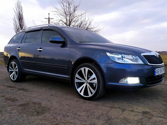 Сірий Шкода Октавія, об'ємом двигуна 1.6 л та пробігом 242 тис. км за 8200 $, фото 1 на Automoto.ua