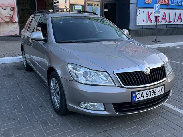 Серый Шкода Октавия, объемом двигателя 1.6 л и пробегом 226 тыс. км за 7350 $, фото 1 на Automoto.ua