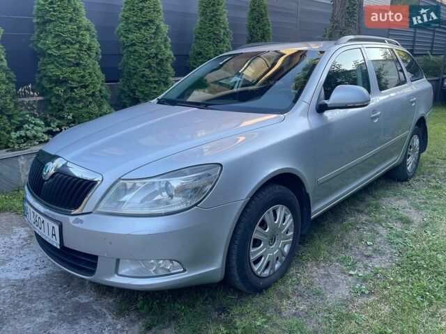 Сірий Шкода Октавія, об'ємом двигуна 1.8 л та пробігом 215 тис. км за 5900 $, фото 1 на Automoto.ua