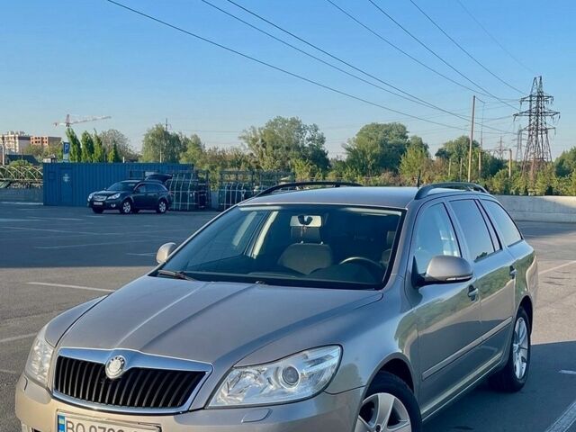 Серый Шкода Октавия, объемом двигателя 1.99 л и пробегом 240 тыс. км за 8300 $, фото 1 на Automoto.ua