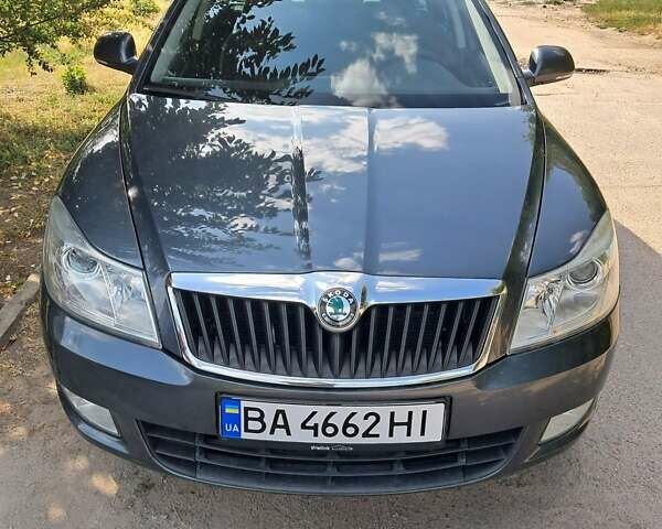 Сірий Шкода Октавія, об'ємом двигуна 1.2 л та пробігом 176 тис. км за 6140 $, фото 1 на Automoto.ua