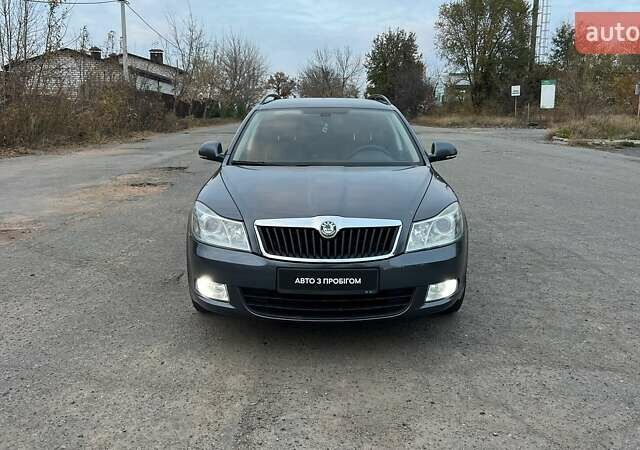 Серый Шкода Октавия, объемом двигателя 1.6 л и пробегом 248 тыс. км за 7800 $, фото 1 на Automoto.ua