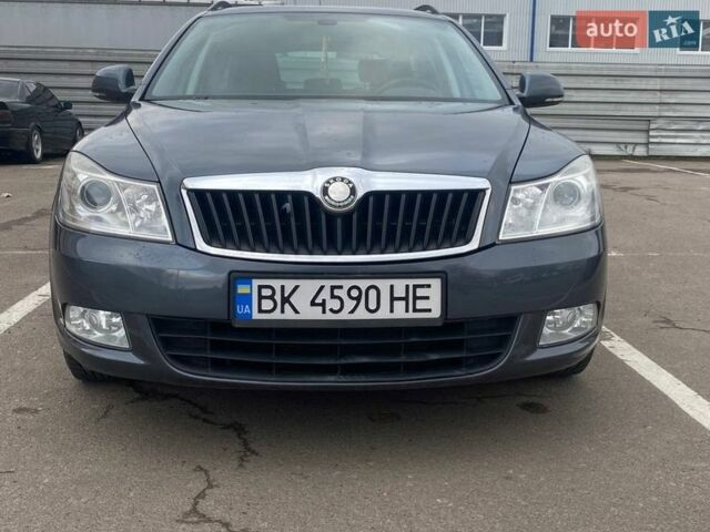 Сірий Шкода Октавія, об'ємом двигуна 1.6 л та пробігом 214 тис. км за 7600 $, фото 1 на Automoto.ua
