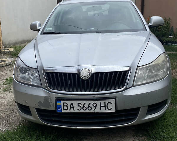 Сірий Шкода Октавія, об'ємом двигуна 1.39 л та пробігом 294 тис. км за 6990 $, фото 1 на Automoto.ua