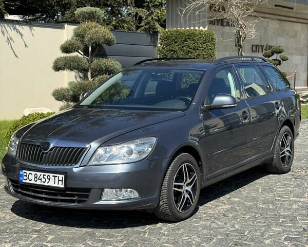 Сірий Шкода Октавія, об'ємом двигуна 1.39 л та пробігом 216 тис. км за 6400 $, фото 1 на Automoto.ua