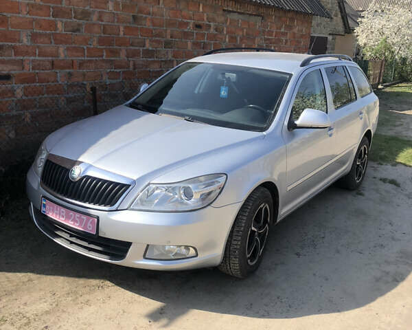 Сірий Шкода Октавія, об'ємом двигуна 1.6 л та пробігом 230 тис. км за 7800 $, фото 1 на Automoto.ua