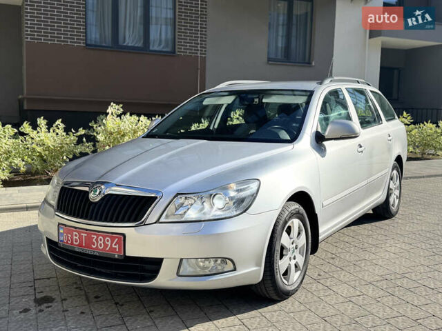 Шкода Октавія 2010 у Львові на Automoto.ua Сірий Шкода Октавія, об'ємом двигуна 2 л та пробігом 282 тис. км за 7550 $, фото 1 на Automoto.ua