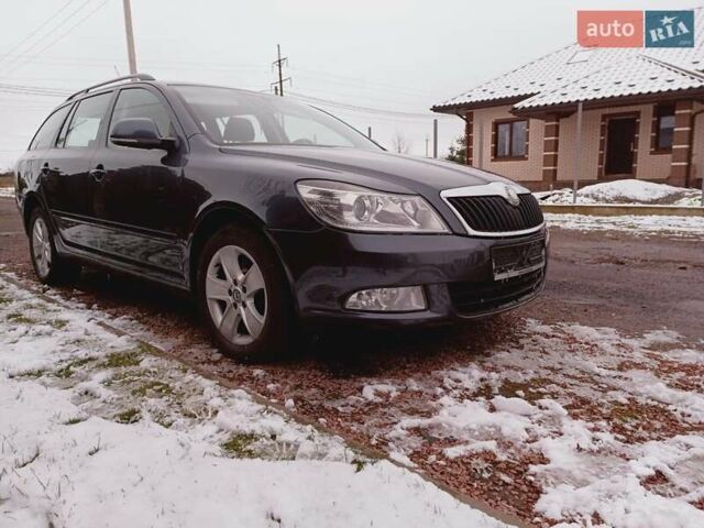 Серый Шкода Октавия, объемом двигателя 1.6 л и пробегом 227 тыс. км за 7550 $, фото 1 на Automoto.ua