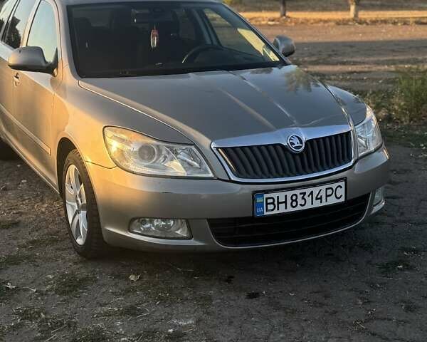Серый Шкода Октавия, объемом двигателя 1.6 л и пробегом 290 тыс. км за 7400 $, фото 1 на Automoto.ua