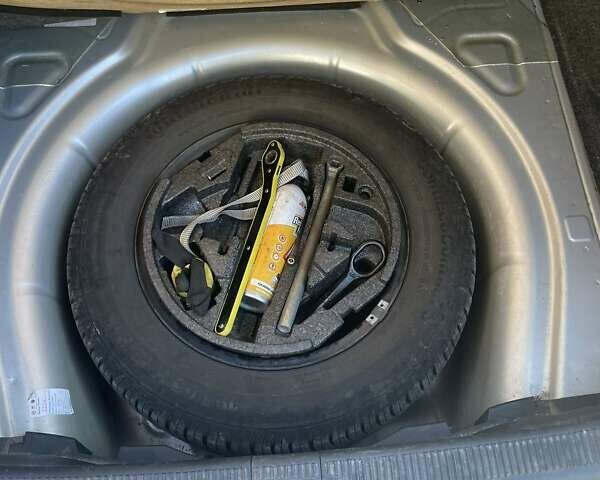 Серый Шкода Октавия, объемом двигателя 1.6 л и пробегом 329 тыс. км за 8000 $, фото 1 на Automoto.ua