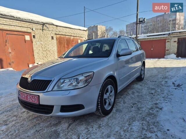 Серый Шкода Октавия, объемом двигателя 1.4 л и пробегом 228 тыс. км за 6800 $, фото 1 на Automoto.ua