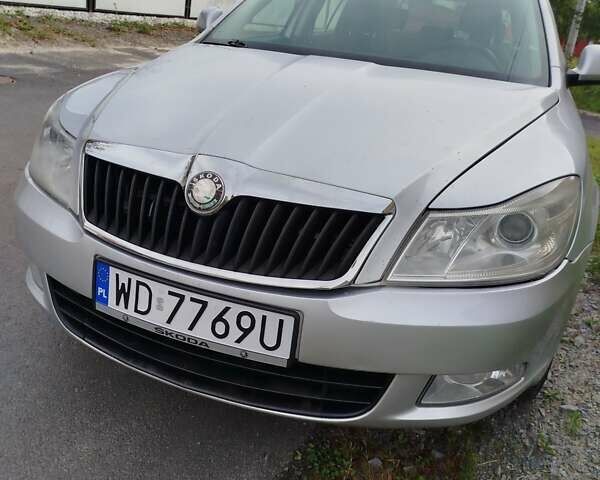 Шкода Октавия 2010 в Житомире на Automoto.ua Серый Шкода Октавия, объемом двигателя 1.9 л и пробегом 500 тыс. км за 3400 $, фото 1 на Automoto.ua