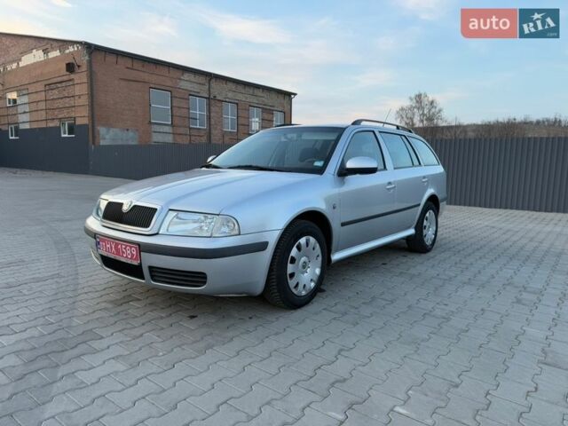 Серый Шкода Октавия, объемом двигателя 1.6 л и пробегом 160 тыс. км за 6400 $, фото 1 на Automoto.ua