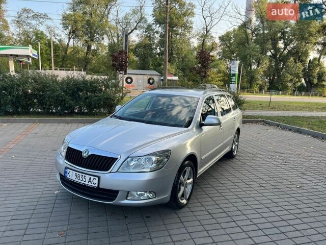 Серый Шкода Октавия, объемом двигателя 1.6 л и пробегом 180 тыс. км за 8800 $, фото 1 на Automoto.ua