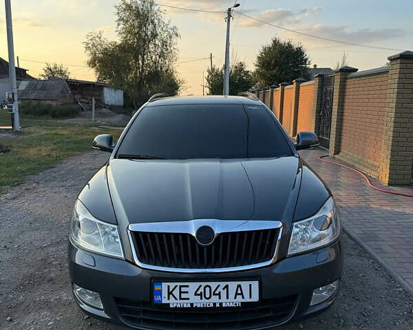 Сірий Шкода Октавія, об'ємом двигуна 1.8 л та пробігом 160 тис. км за 9000 $, фото 1 на Automoto.ua