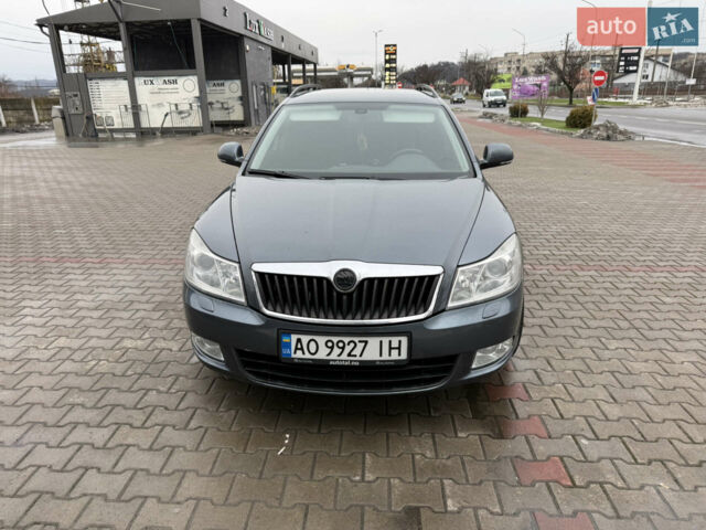 Серый Шкода Октавия, объемом двигателя 1.6 л и пробегом 228 тыс. км за 7500 $, фото 1 на Automoto.ua