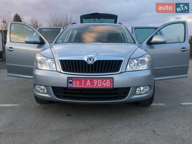 Сірий Шкода Октавія, об'ємом двигуна 0 л та пробігом 197 тис. км за 7200 $, фото 1 на Automoto.ua
