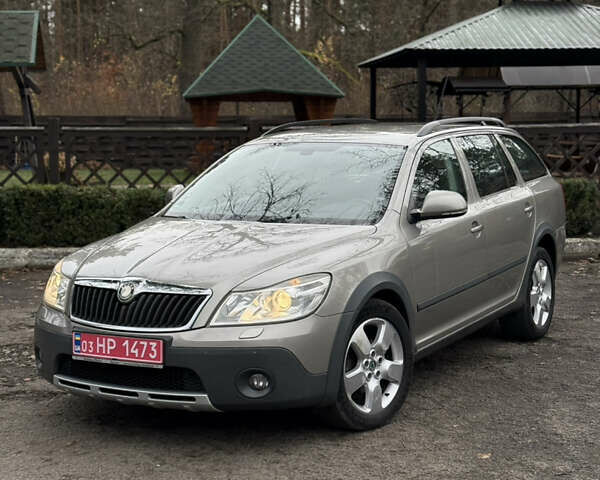 Серый Шкода Октавия, объемом двигателя 1.8 л и пробегом 200 тыс. км за 8300 $, фото 1 на Automoto.ua