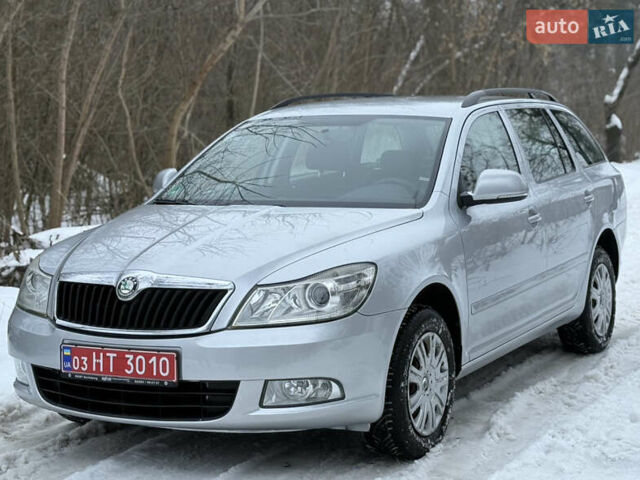 Серый Шкода Октавия, объемом двигателя 1.6 л и пробегом 250 тыс. км за 8650 $, фото 1 на Automoto.ua