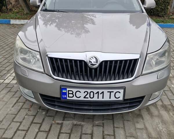 Серый Шкода Октавия, объемом двигателя 1.6 л и пробегом 310 тыс. км за 7000 $, фото 1 на Automoto.ua