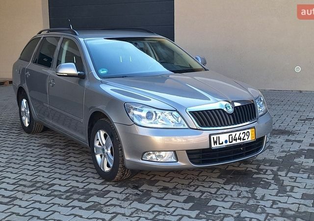 Серый Шкода Октавия, объемом двигателя 1.6 л и пробегом 245 тыс. км за 8450 $, фото 1 на Automoto.ua