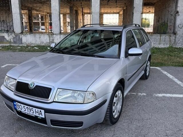 Сірий Шкода Октавія, об'ємом двигуна 1.6 л та пробігом 318 тис. км за 4500 $, фото 1 на Automoto.ua