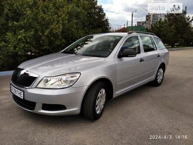 Серый Шкода Октавия, объемом двигателя 1.2 л и пробегом 236 тыс. км за 6900 $, фото 1 на Automoto.ua