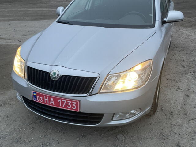 Серый Шкода Октавия, объемом двигателя 1.6 л и пробегом 240 тыс. км за 8500 $, фото 1 на Automoto.ua
