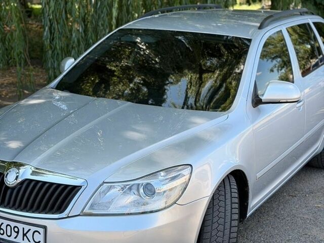 Сірий Шкода Октавія, об'ємом двигуна 1.6 л та пробігом 310 тис. км за 7500 $, фото 1 на Automoto.ua