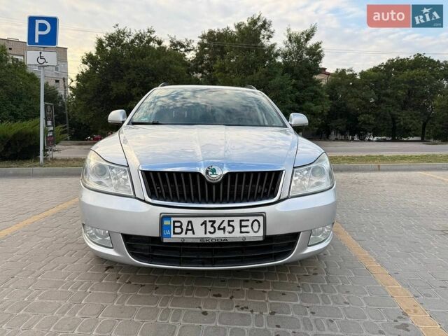 Серый Шкода Октавия, объемом двигателя 1.6 л и пробегом 308 тыс. км за 6100 $, фото 1 на Automoto.ua