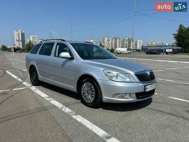 Серый Шкода Октавия, объемом двигателя 1.6 л и пробегом 305 тыс. км за 5500 $, фото 1 на Automoto.ua