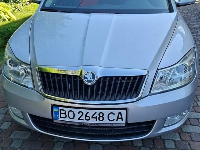 Сірий Шкода Октавія, об'ємом двигуна 1.6 л та пробігом 213 тис. км за 7800 $, фото 1 на Automoto.ua
