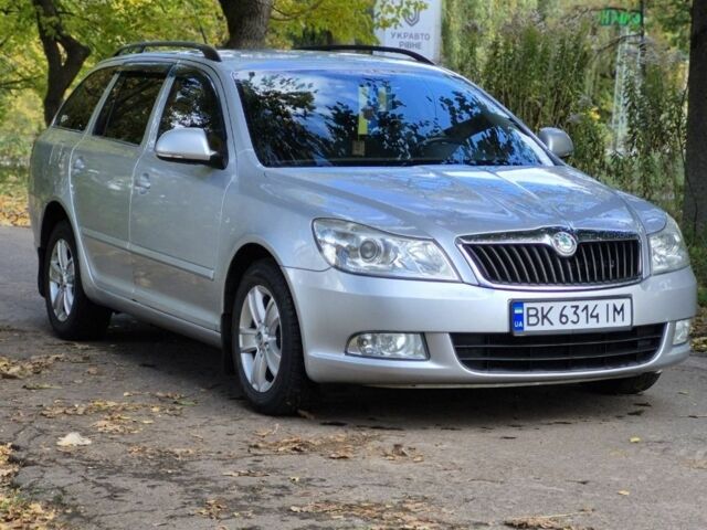 Шкода Октавия 2010 в Ровно на Automoto.ua Серый Шкода Октавия, объемом двигателя 1.6 л и пробегом 318 тыс. км за 7299 $, фото 1 на Automoto.ua