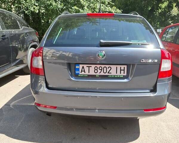 Серый Шкода Октавия, объемом двигателя 1.6 л и пробегом 190 тыс. км за 11500 $, фото 1 на Automoto.ua