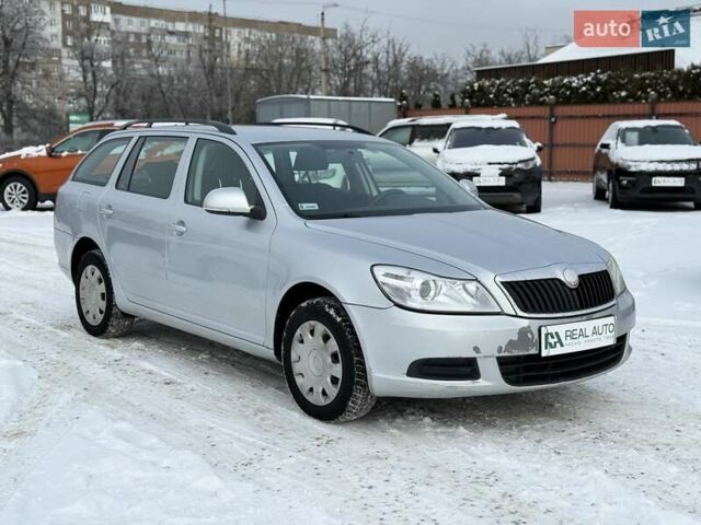 Серый Шкода Октавия, объемом двигателя 1.39 л и пробегом 312 тыс. км за 4500 $, фото 1 на Automoto.ua