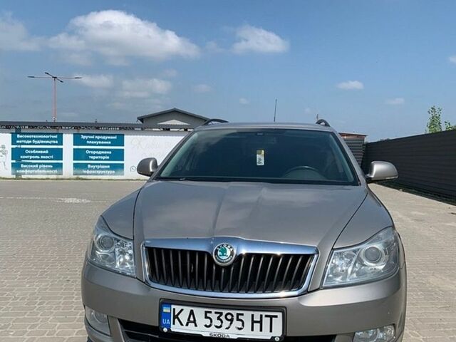 Серый Шкода Октавия, объемом двигателя 1.6 л и пробегом 248 тыс. км за 7800 $, фото 1 на Automoto.ua