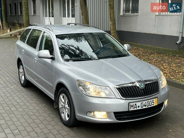 Серый Шкода Октавия, объемом двигателя 1.6 л и пробегом 182 тыс. км за 8600 $, фото 1 на Automoto.ua