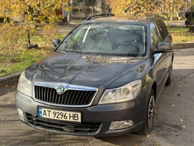 Сірий Шкода Октавія, об'ємом двигуна 1.6 л та пробігом 228 тис. км за 7900 $, фото 1 на Automoto.ua
