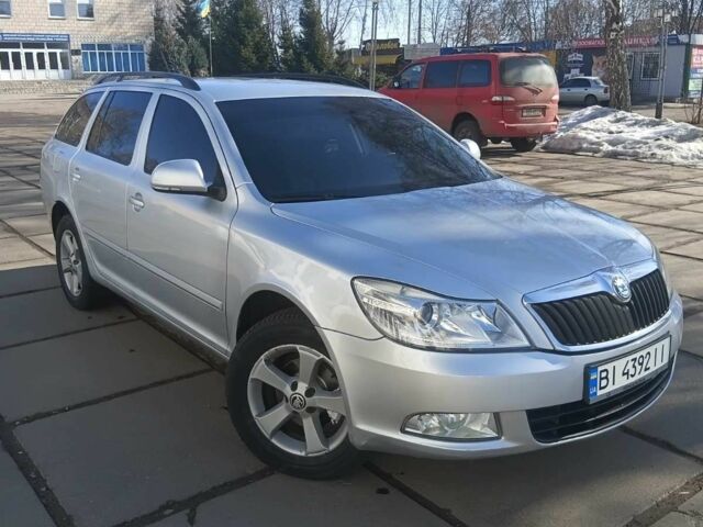 Серый Шкода Октавия, объемом двигателя 1.6 л и пробегом 230 тыс. км за 7800 $, фото 1 на Automoto.ua