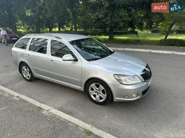 Серый Шкода Октавия, объемом двигателя 1.6 л и пробегом 282 тыс. км за 8200 $, фото 1 на Automoto.ua