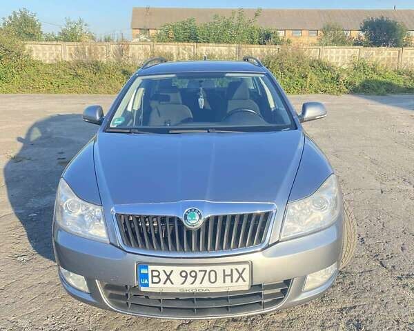 Серый Шкода Октавия, объемом двигателя 1.6 л и пробегом 240 тыс. км за 7650 $, фото 1 на Automoto.ua