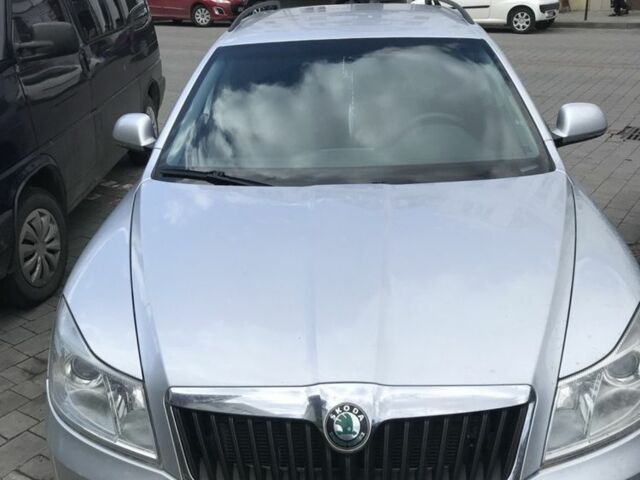 Сірий Шкода Октавія, об'ємом двигуна 1.6 л та пробігом 241 тис. км за 8048 $, фото 1 на Automoto.ua