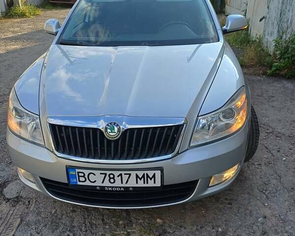 Серый Шкода Октавия, объемом двигателя 1.6 л и пробегом 235 тыс. км за 8800 $, фото 1 на Automoto.ua