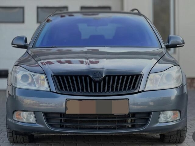 Сірий Шкода Октавія, об'ємом двигуна 1.6 л та пробігом 255 тис. км за 10000 $, фото 1 на Automoto.ua