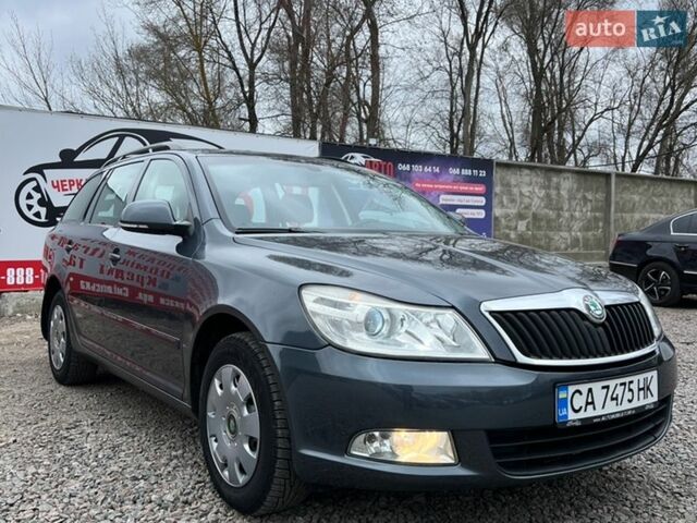 Серый Шкода Октавия, объемом двигателя 1.6 л и пробегом 269 тыс. км за 7500 $, фото 1 на Automoto.ua