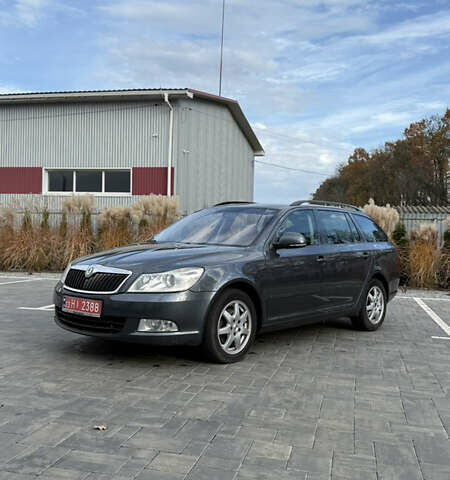 Сірий Шкода Октавія, об'ємом двигуна 1.8 л та пробігом 232 тис. км за 7300 $, фото 1 на Automoto.ua